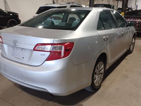 Used 2012 Toyota Camry L image 2