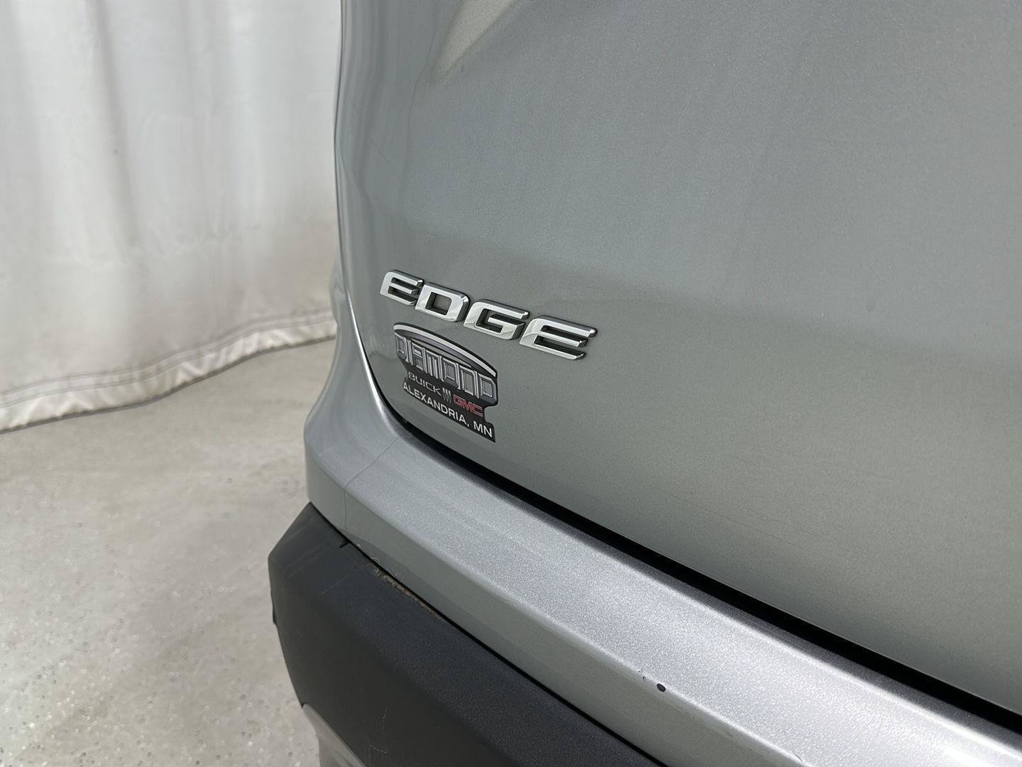 Used 2020 Ford Edge Titanium AWD/4WD image 29