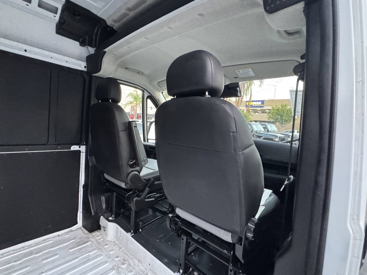 Used 2025 RAM ProMaster 2500 w/ Convenience Group FWD image 20