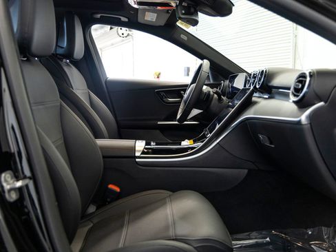 Used 2025 Mercedes-Benz C 300 Sedan image 28