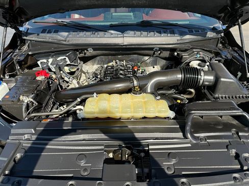 Used 2020 Ford F150 Platinum w/ Equipment Group 701A Luxury AWD/4WD image 30