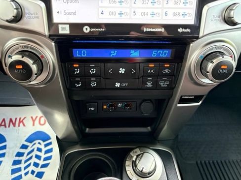 Used 2022 Toyota 4Runner Limited AWD/4WD image 25