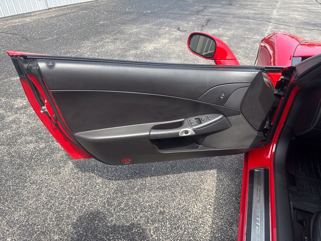 Used 2008 Chevrolet Corvette Coupe w/ Preferred Equipment Group RWD image 24