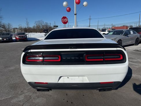 Used 2019 Dodge Challenger SRT Hellcat image 7
