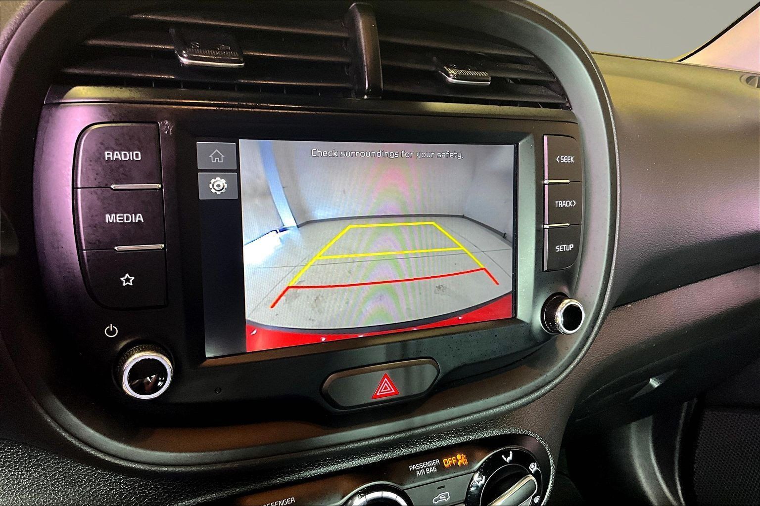 Used 2025 Kia Soul LX w/ LX Technology Package FWD image 15