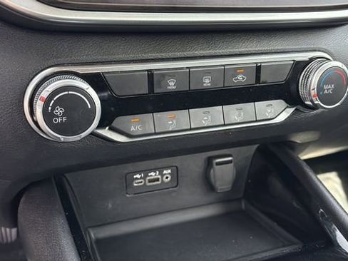 Used 2024 Nissan Altima 2.5 SV image 30