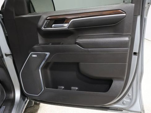 Used 2023 GMC Sierra 1500 SLT w/ SLT Convenience Package image 23