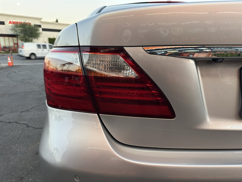 Used 2012 Lexus LS 460 w/ Sport Pkg RWD image 14