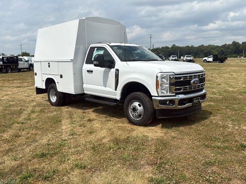 New 2025 Ford F350 XL w/ XL Chrome Package AWD/4WD image 7
