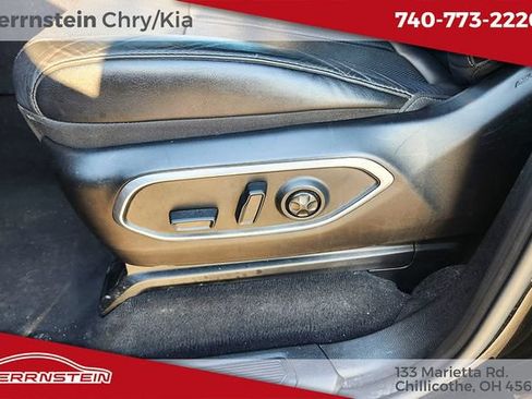 Used 2024 Jeep Wagoneer L Series II w/ Flexible Seating Group AWD/4WD image 17