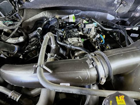 Certified 2019 Ford F150 XLT w/ Equipment Group 302A Luxury image 9