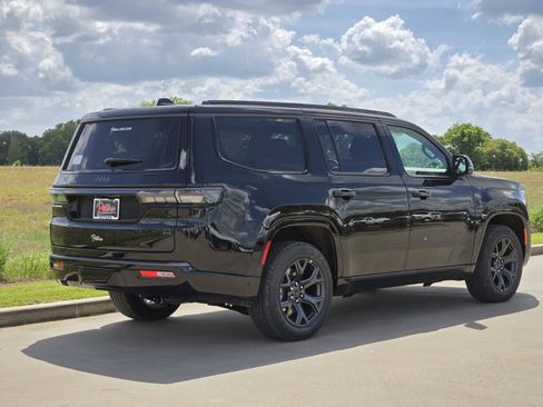 New 2026 Jeep Grand Wagoneer Limited AWD/4WD image 3