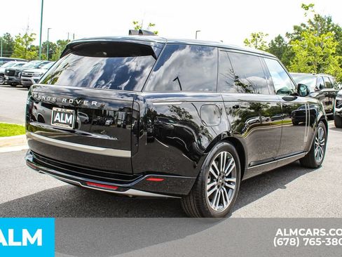 Used 2025 Land Rover Range Rover Long Wheelbase SE AWD/4WD image 5