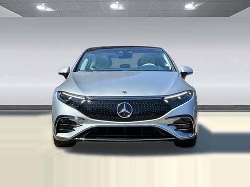 Certified 2022 Mercedes-Benz EQS 580 4MATIC Sedan image 5