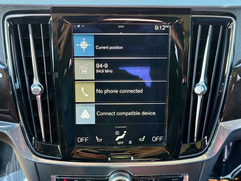 Used 2018 Volvo S90 T5 Momentum image 30