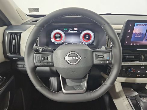 New 2026 Nissan Pathfinder SL w/ SL Premium Package AWD/4WD image 14