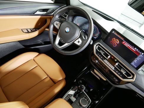 Used 2024 BMW X3 xDrive30i w/ Premium Package AWD/4WD image 9