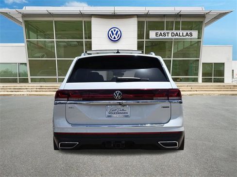 New 2025 Volkswagen Atlas SEL image 4