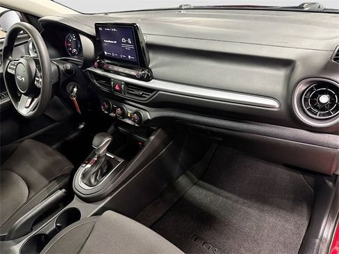 Used 2023 Kia Forte LXS image 27