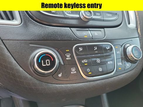 Used 2023 Chevrolet Malibu LT FWD image 16