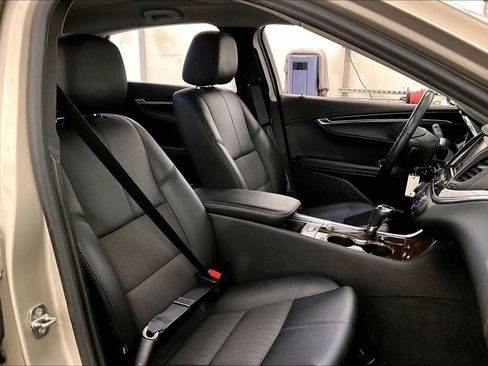 Used 2015 Chevrolet Impala LT image 8