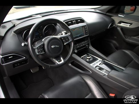 Used 2018 Jaguar F-PACE S AWD/4WD image 37