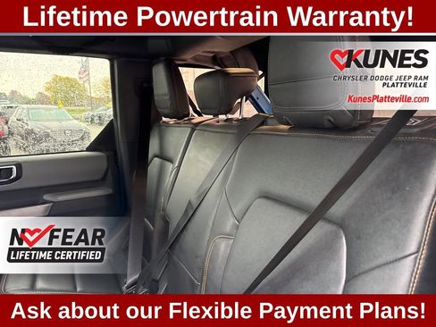 Used 2023 Ford Bronco Badlands image 35