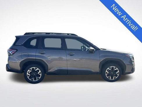 Certified 2025 Subaru Forester Premium AWD/4WD image 8