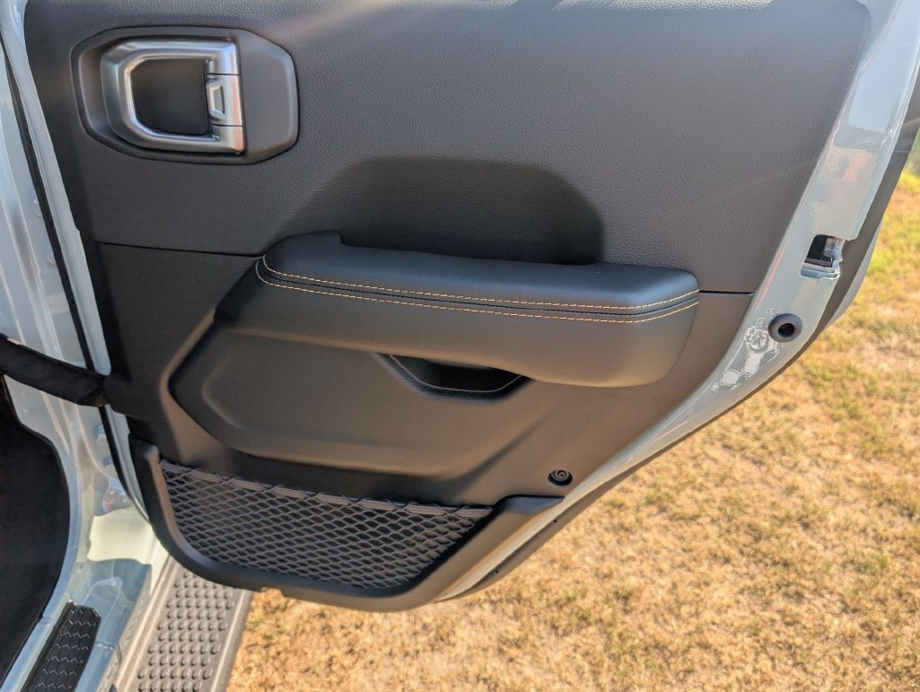 New 2026 Jeep Wrangler Unlimited Sahara AWD/4WD image 29