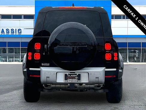 Used 2024 Land Rover Defender 110 S image 6