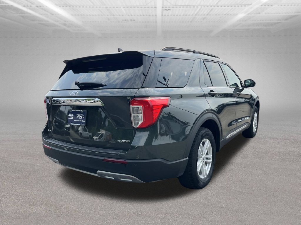 Used 2024 Ford Explorer XLT w/ Equipment Group 202A AWD/4WD image 10