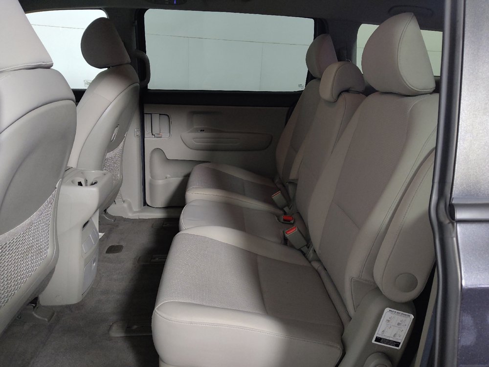 Used 2019 Kia Sedona LX FWD image 18