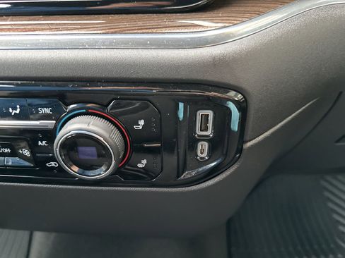 Used 2023 Chevrolet Silverado 1500 LT image 27