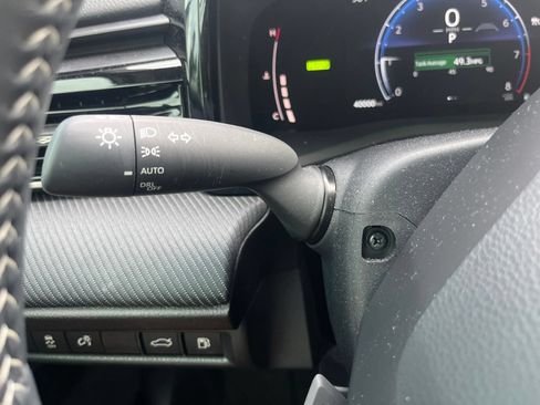 Used 2025 Toyota Camry SE w/ Multimedia Upgrade Package FWD image 15