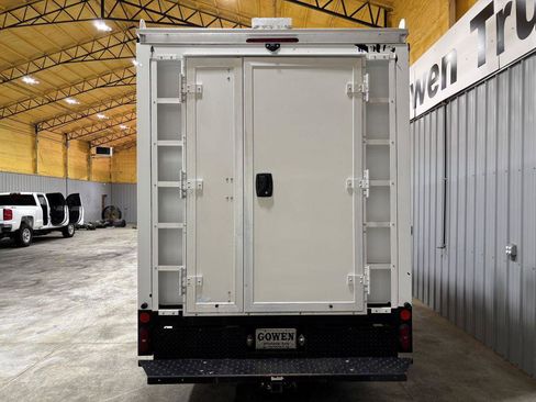Used 2019 Chevrolet Express 3500 w/ Power Convenience Package RWD image 8