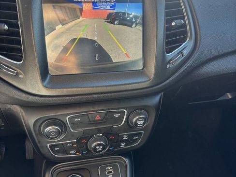 Used 2019 Jeep Compass Trailhawk w/ Popular Equipment Group AWD/4WD image 11