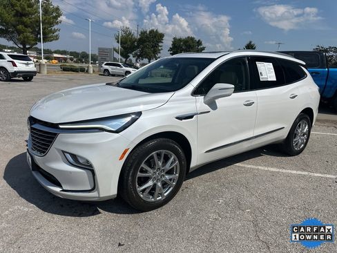 Used 2024 Buick Enclave Essence w/ Experience Buick Package image 14