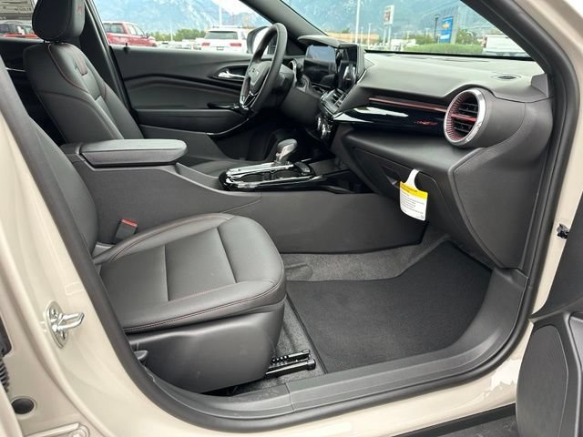Used 2026 Chevrolet Trax RS FWD image 15