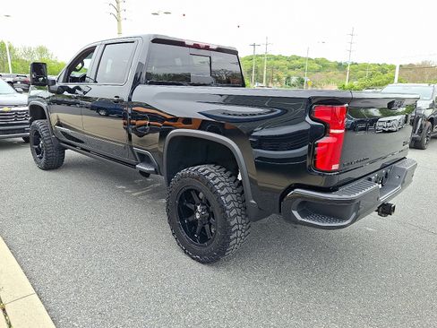 Certified 2024 Chevrolet Silverado 2500 High Country w/ Midnight Edition AWD/4WD image 4
