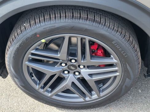 New 2026 Ford Explorer ST w/ Sun And Sound Package image 6