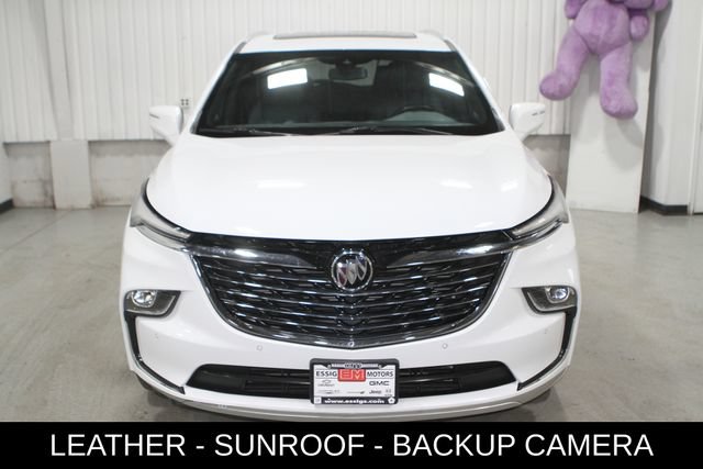 Used 2023 Buick Enclave Essence w/ Experience Buick Package FWD image 2