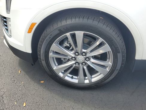 Certified 2024 Cadillac XT5 Premium Luxury image 11