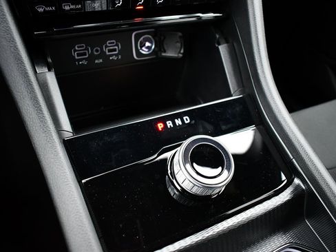 New 2026 Jeep Grand Cherokee L Laredo AWD/4WD image 16
