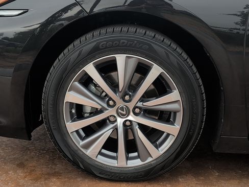Certified 2020 Lexus ES 350 w/ Premium Package FWD image 7