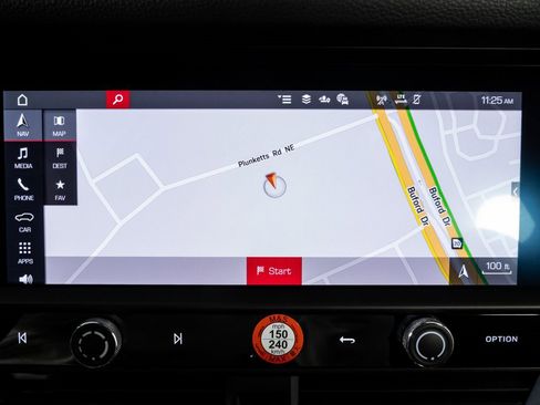 New 2026 Porsche Macan image 15