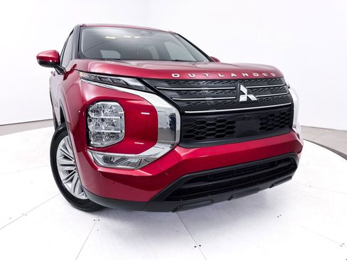 Used 2024 Mitsubishi Outlander ES FWD image 5
