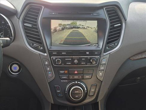 Used 2018 Hyundai Santa Fe Limited FWD image 12