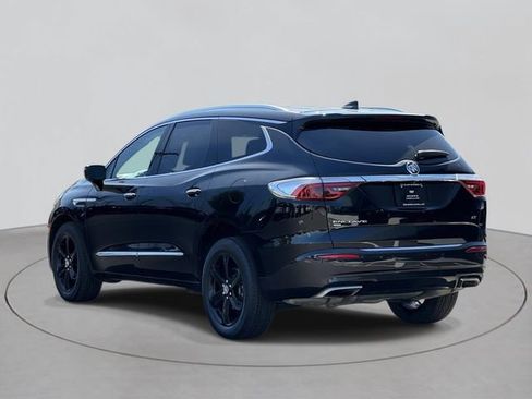 Used 2023 Buick Enclave Essence w/ Sport Touring Edition AWD/4WD image 3