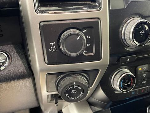 Used 2017 Ford F150 Lariat w/ Equipment Group 502A Luxury image 8