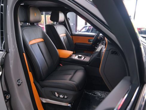 Used 2026 Rolls-Royce Cullinan AWD/4WD image 50